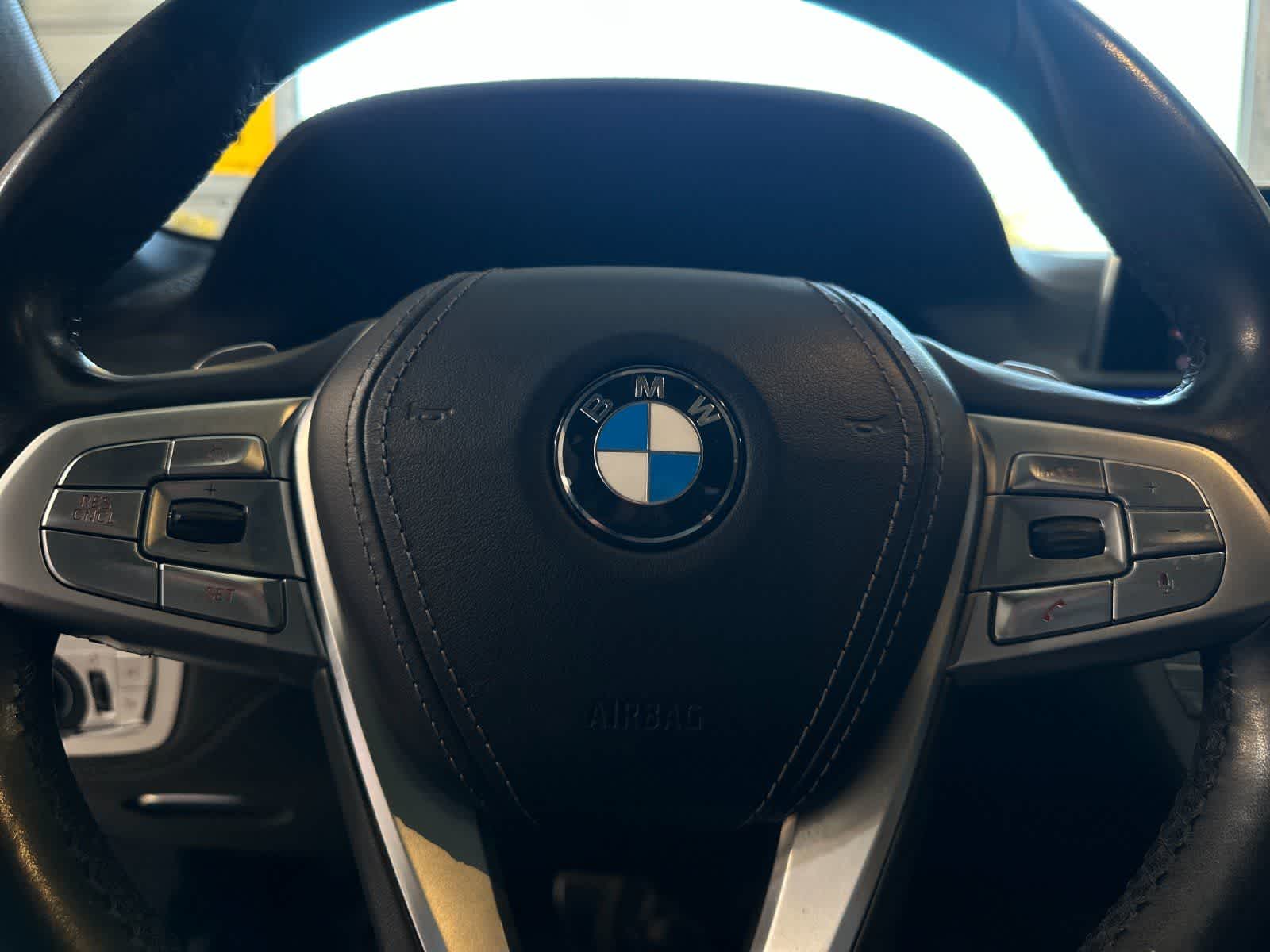 Thumbnail: 2019 BMW 7 Series - 23