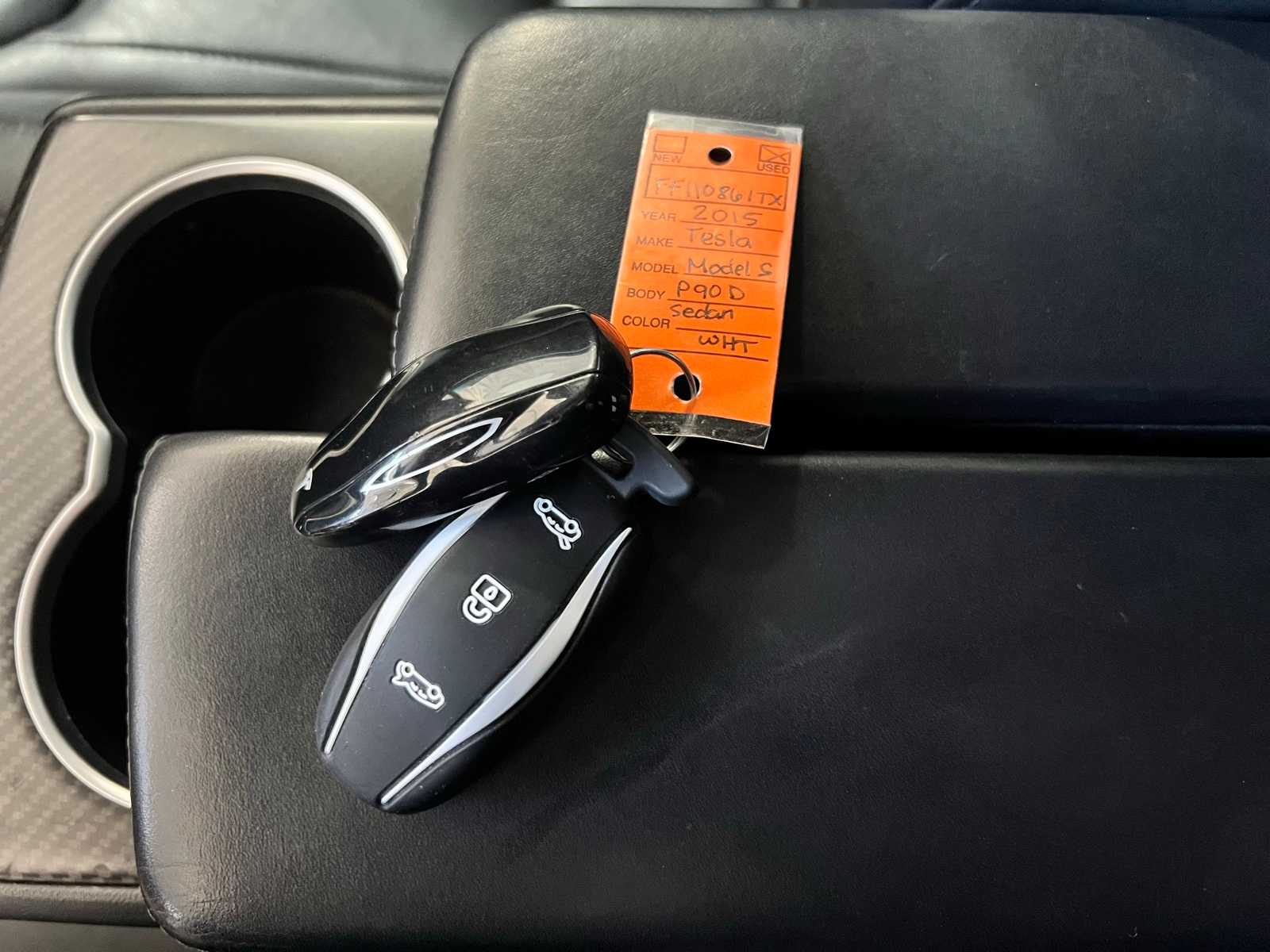 Thumbnail: 2015 Tesla Model S - 27