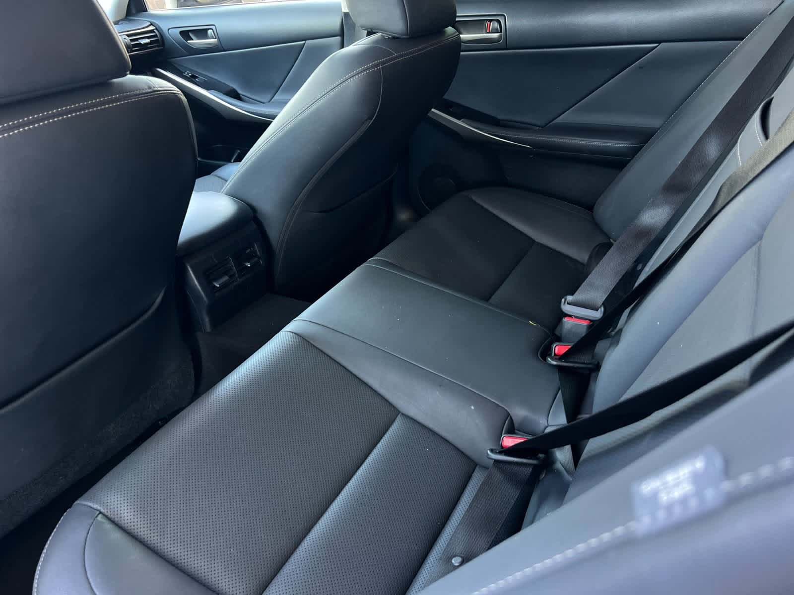 Thumbnail: 2019 Lexus IS - 4