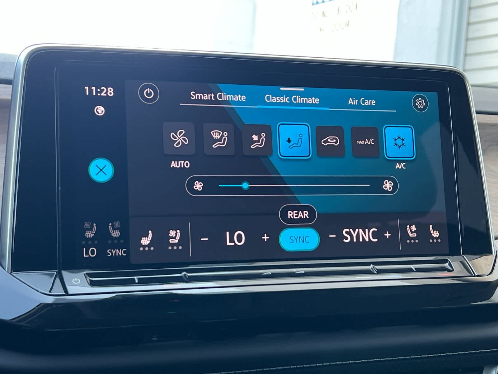 Thumbnail: 2025 Volkswagen Atlas - 22