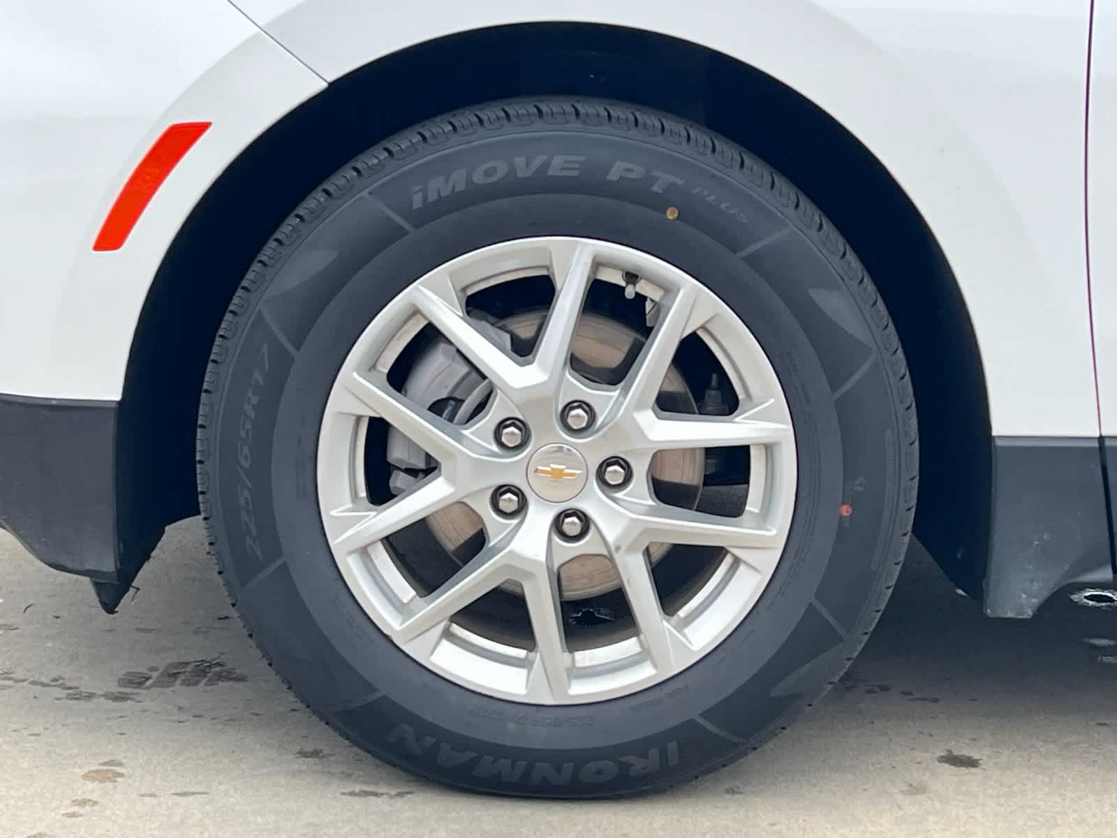 Thumbnail: 2024 Chevrolet Equinox - 25