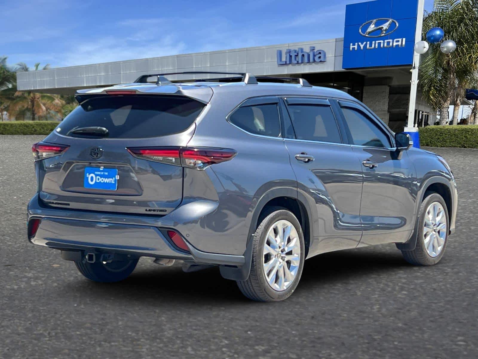 2024 Toyota Highlander Limited photo 2