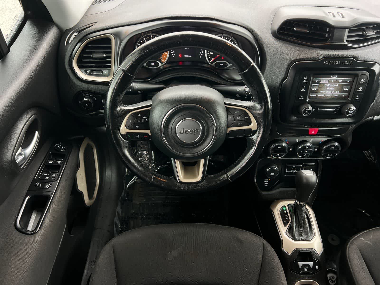 Thumbnail: 2017 Jeep Renegade - 15