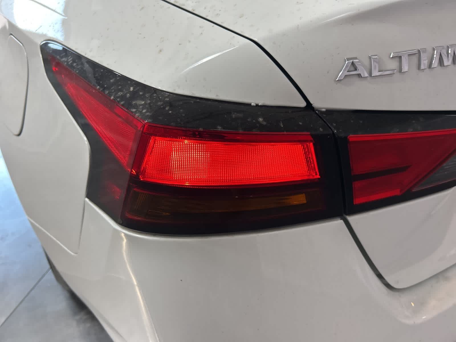 Thumbnail: 2020 Nissan Altima - 12