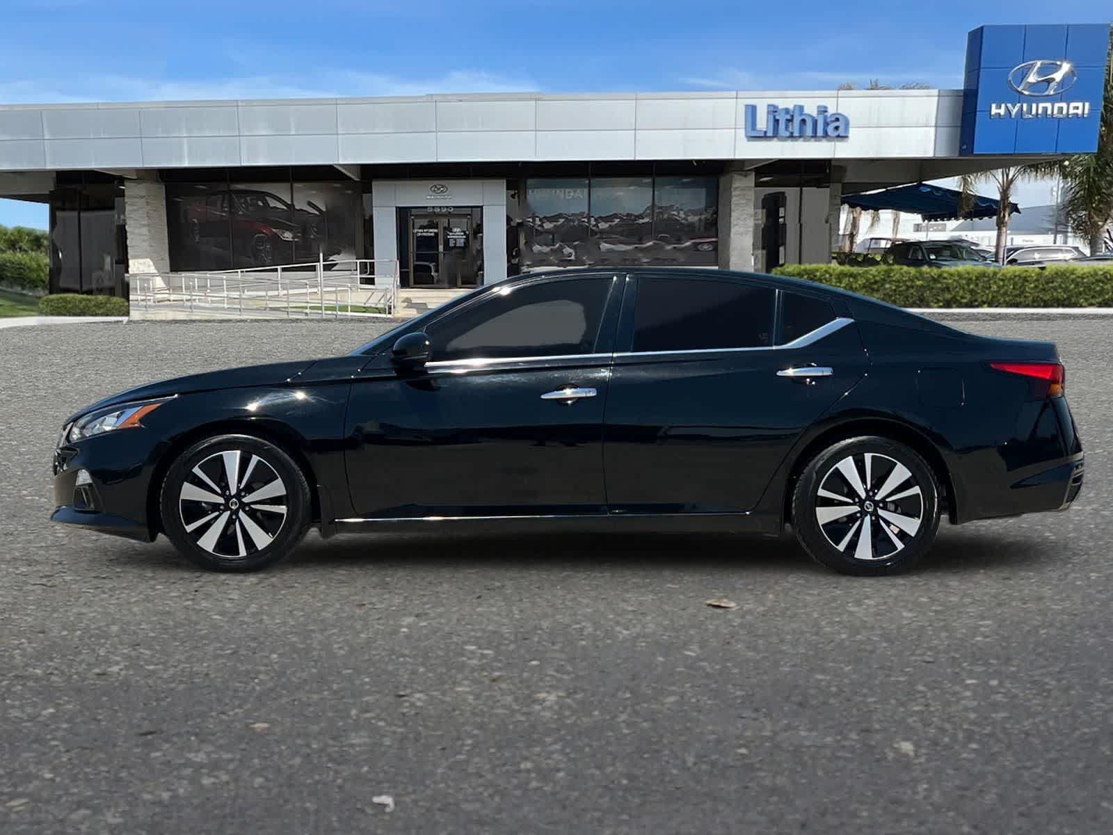 Thumbnail: 2021 Nissan Altima - 6