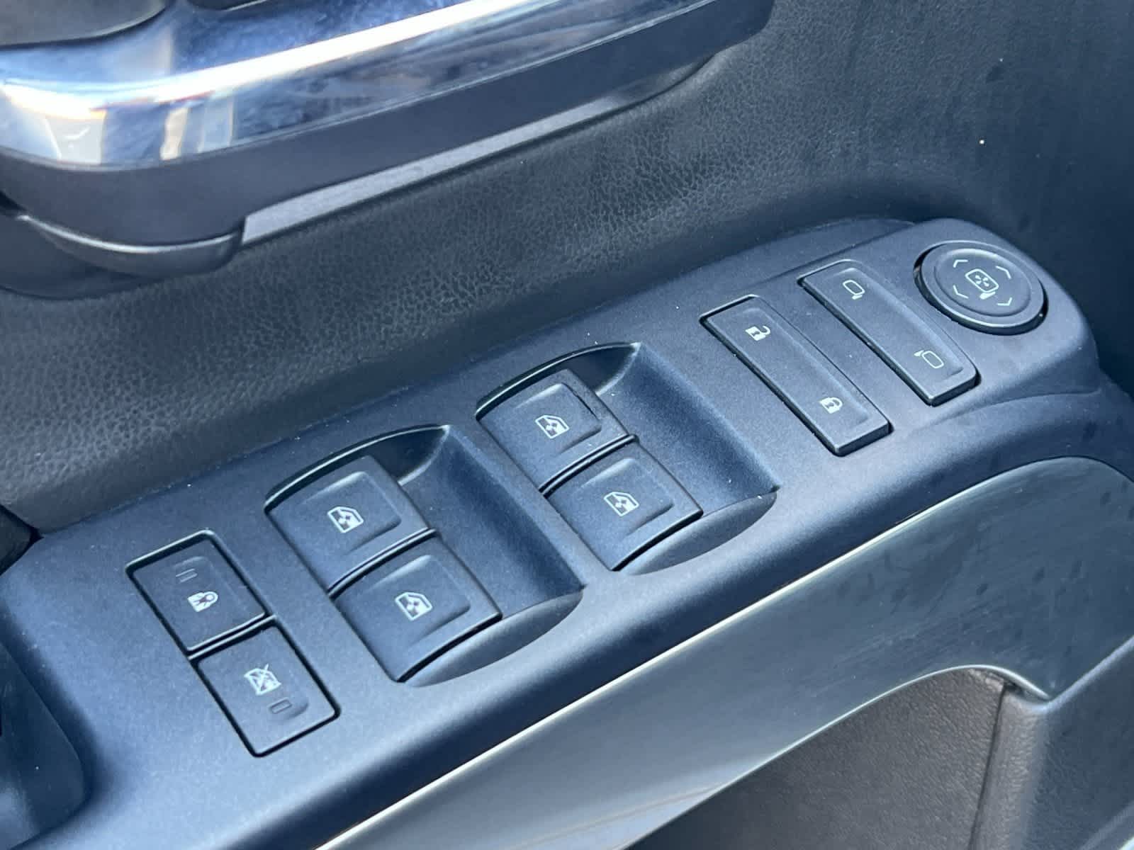 Thumbnail: 2016 Chevrolet Silverado 1500 - 14