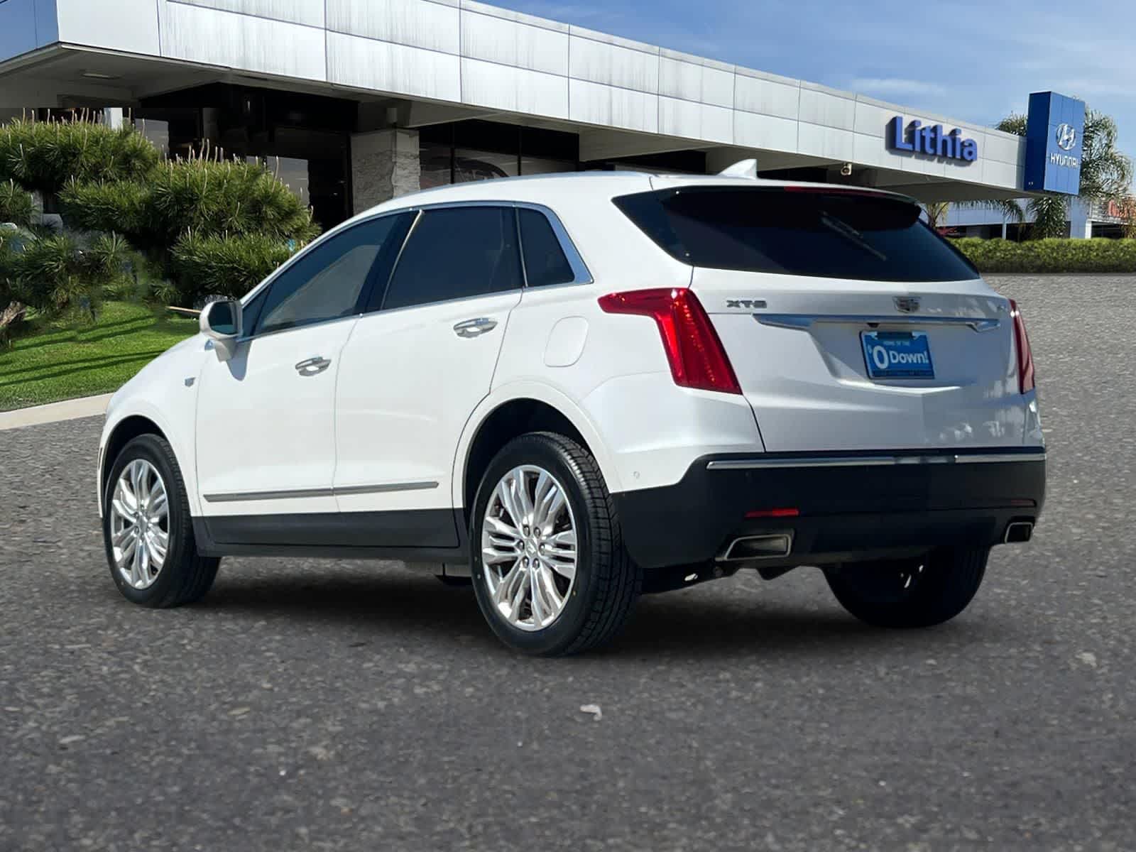 Thumbnail: 2017 Cadillac XT5 - 7