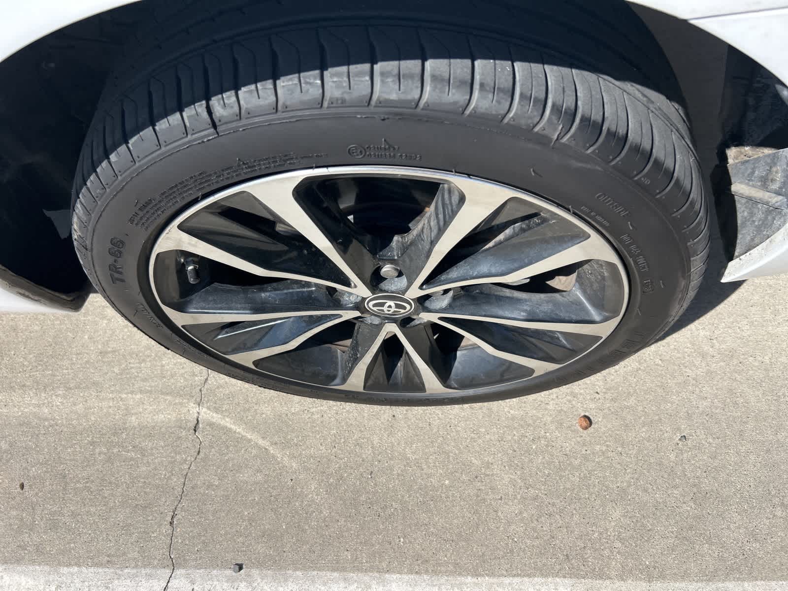 Thumbnail: 2018 Toyota Corolla - 15