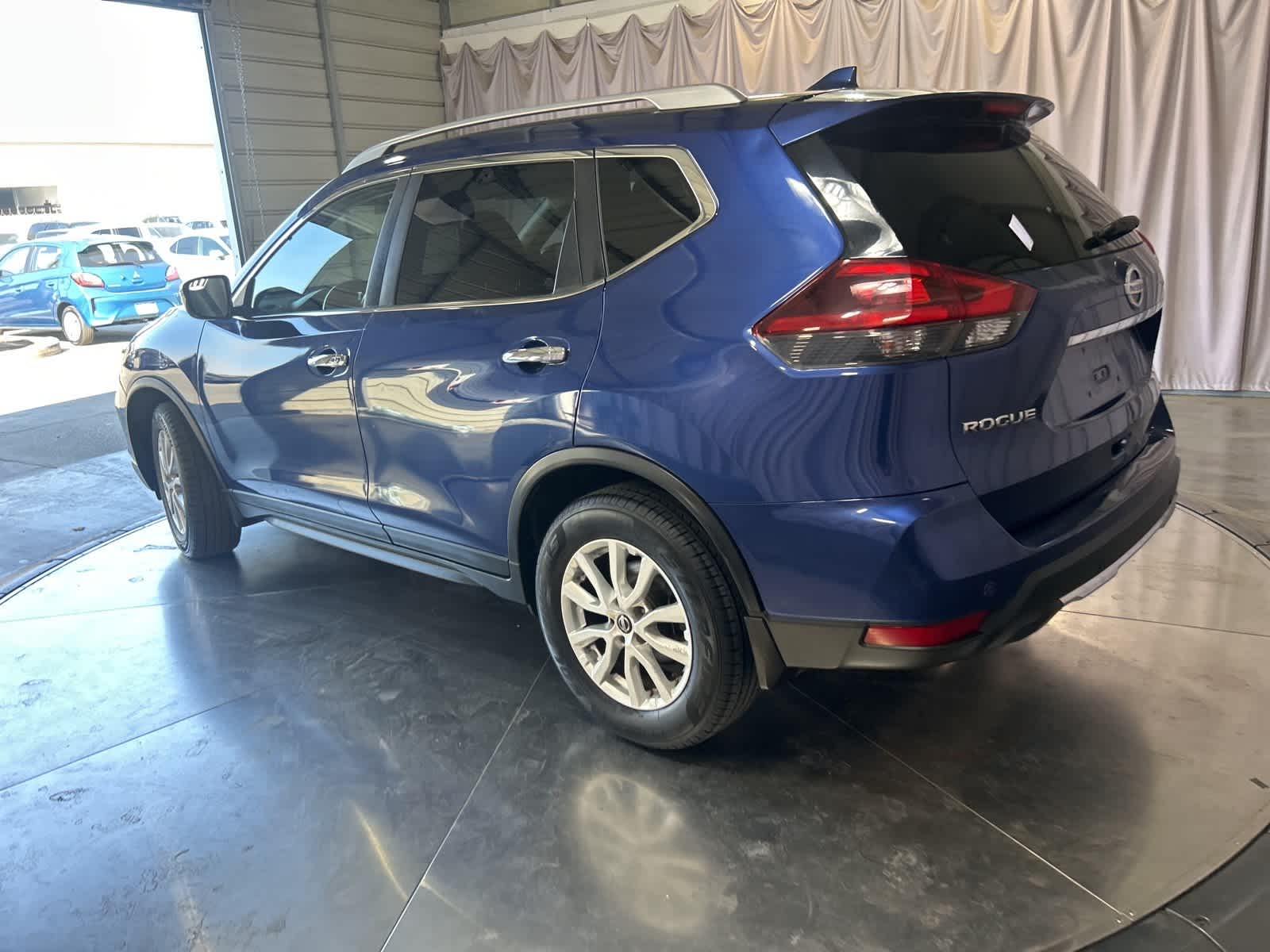 Thumbnail: 2020 Nissan Rogue - 14