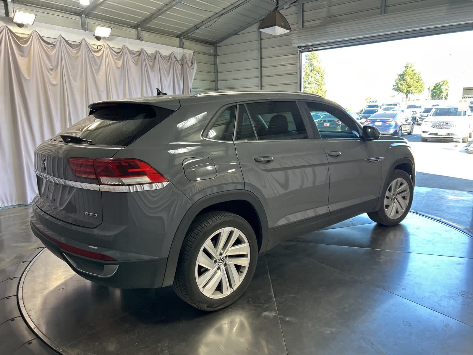 Thumbnail: 2021 Volkswagen Atlas - 8