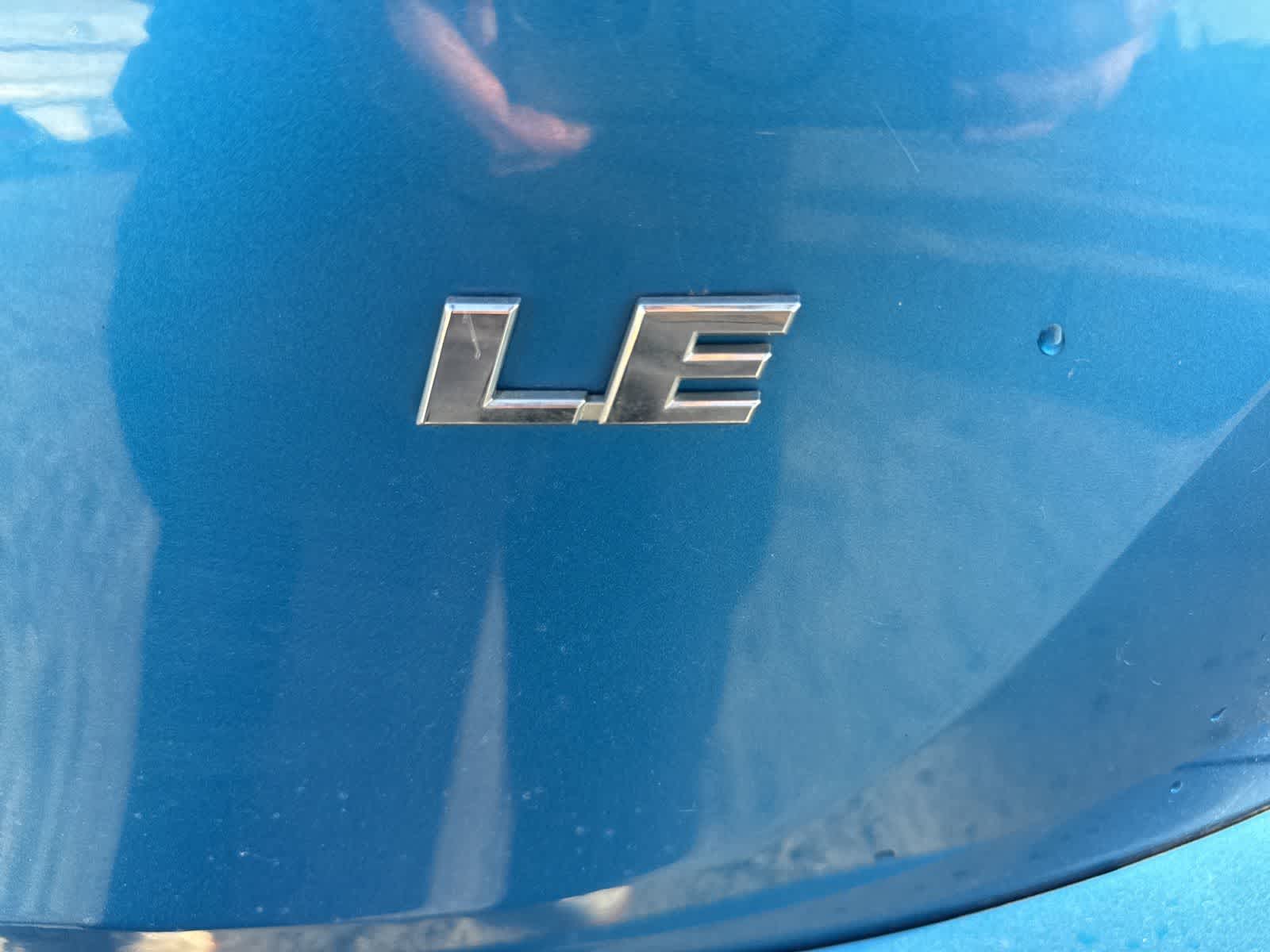 Thumbnail: 2017 Toyota RAV4 - 15