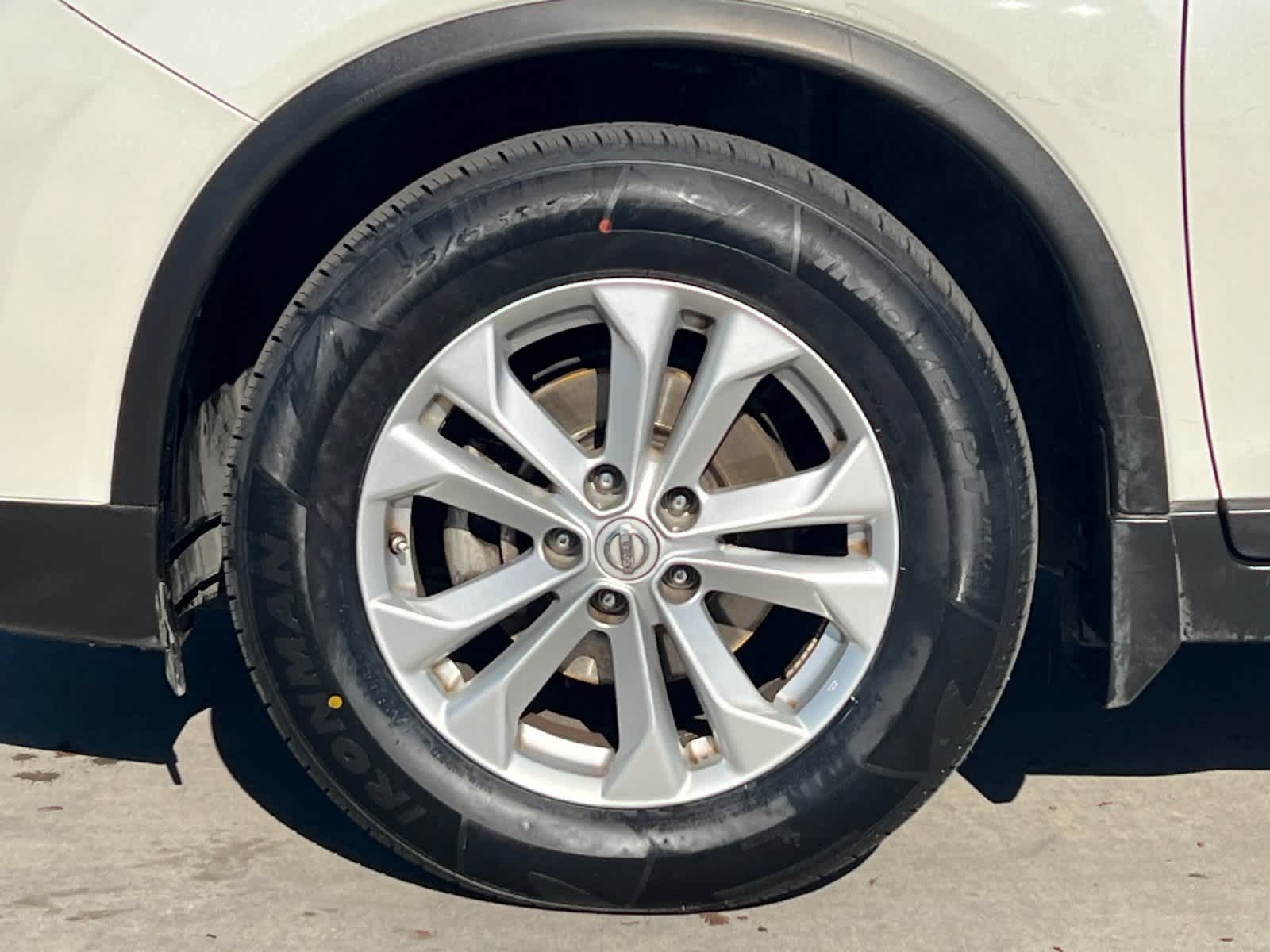 Thumbnail: 2016 Nissan Rogue - 26