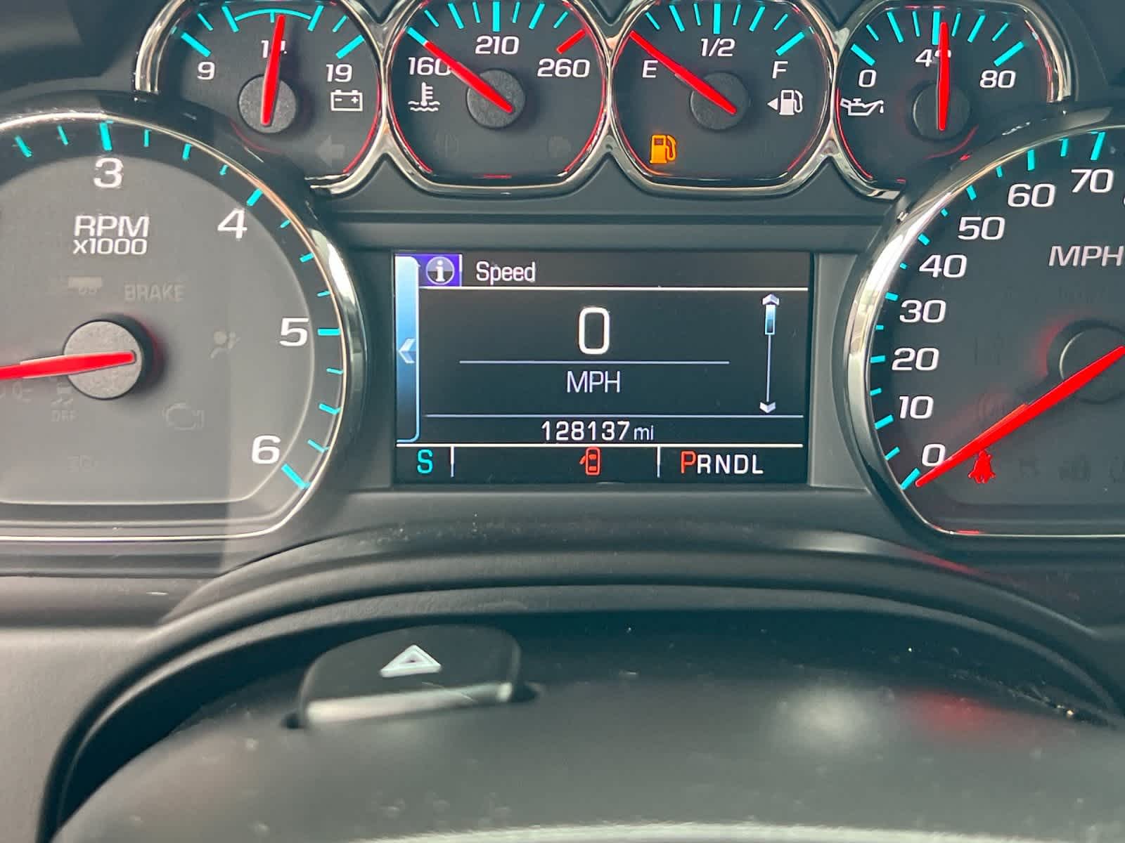 Thumbnail: 2017 Chevrolet Tahoe - 25