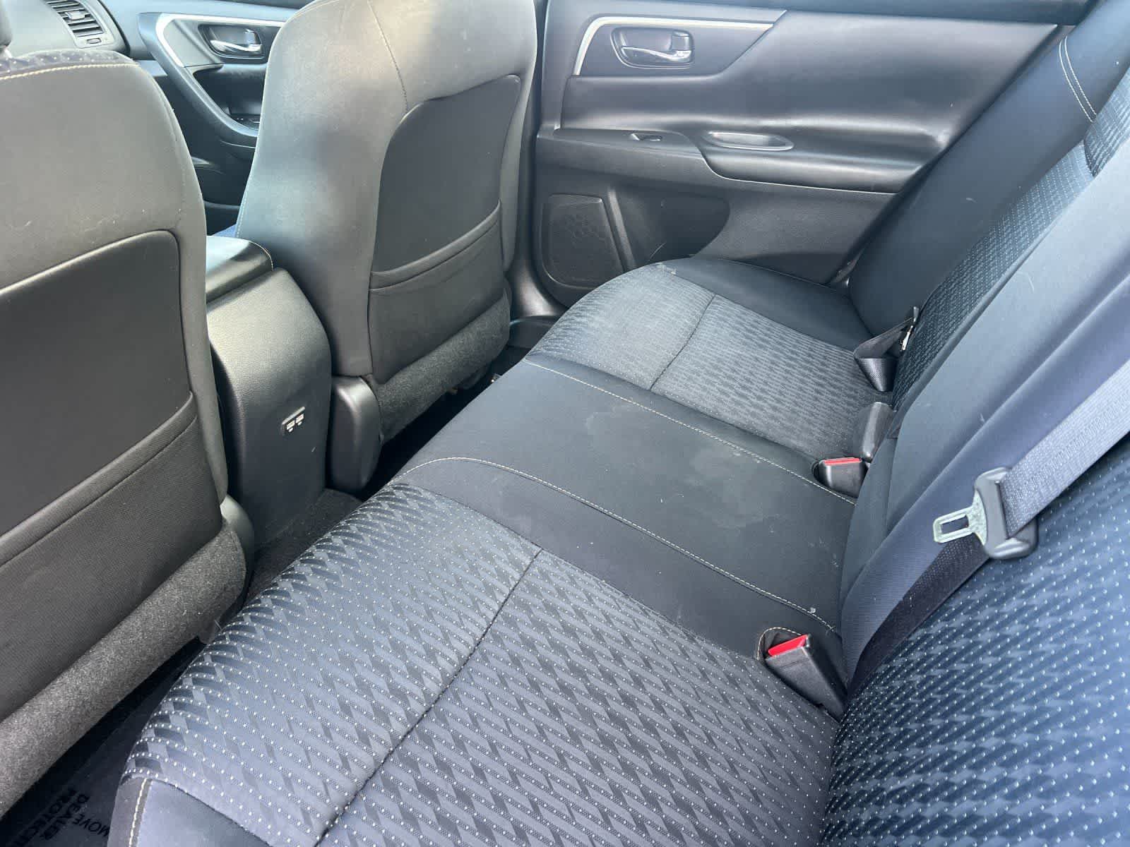 2017 Nissan Altima 2.5 SV photo 4