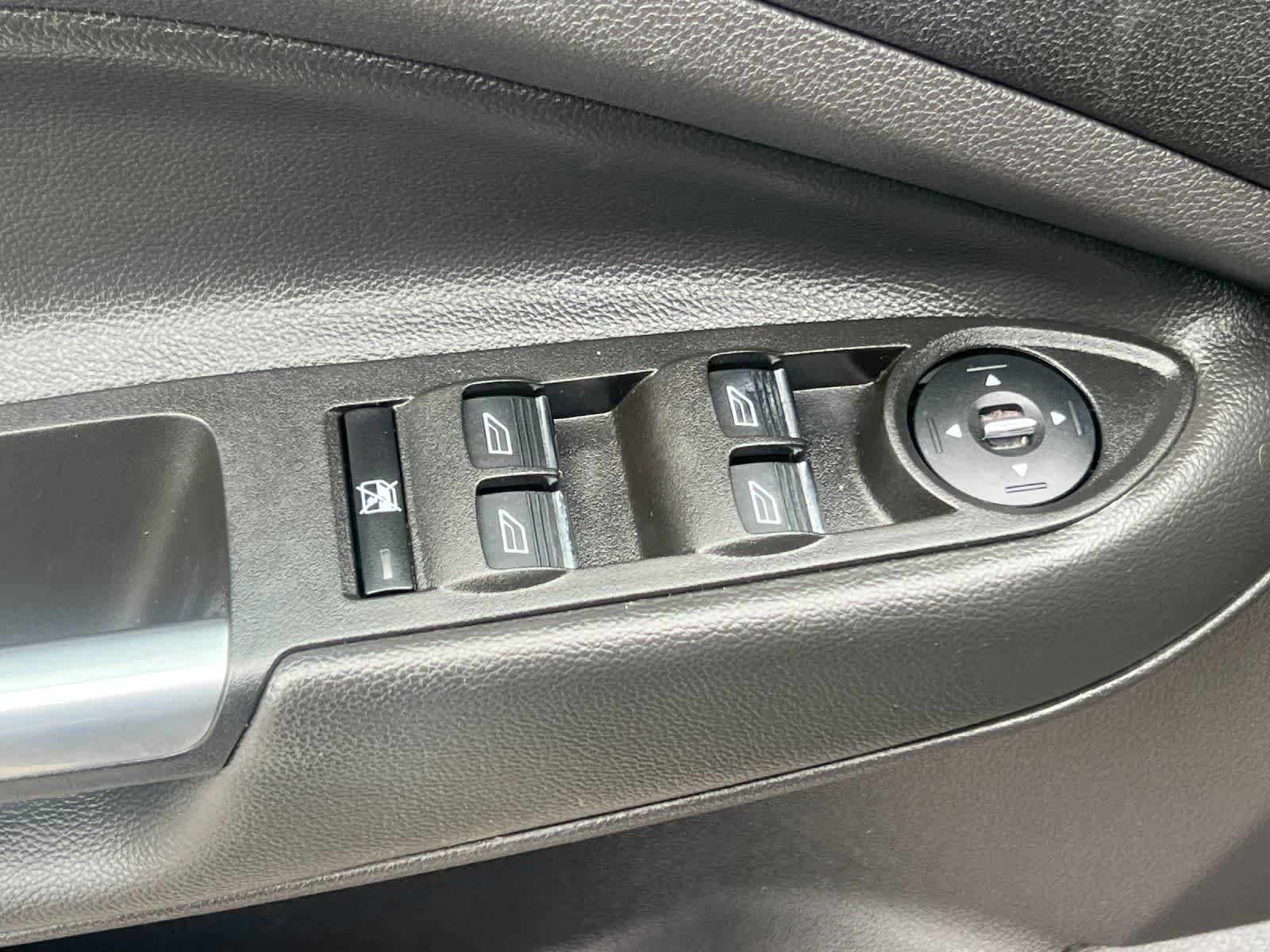 Thumbnail: 2015 Ford Escape - 14