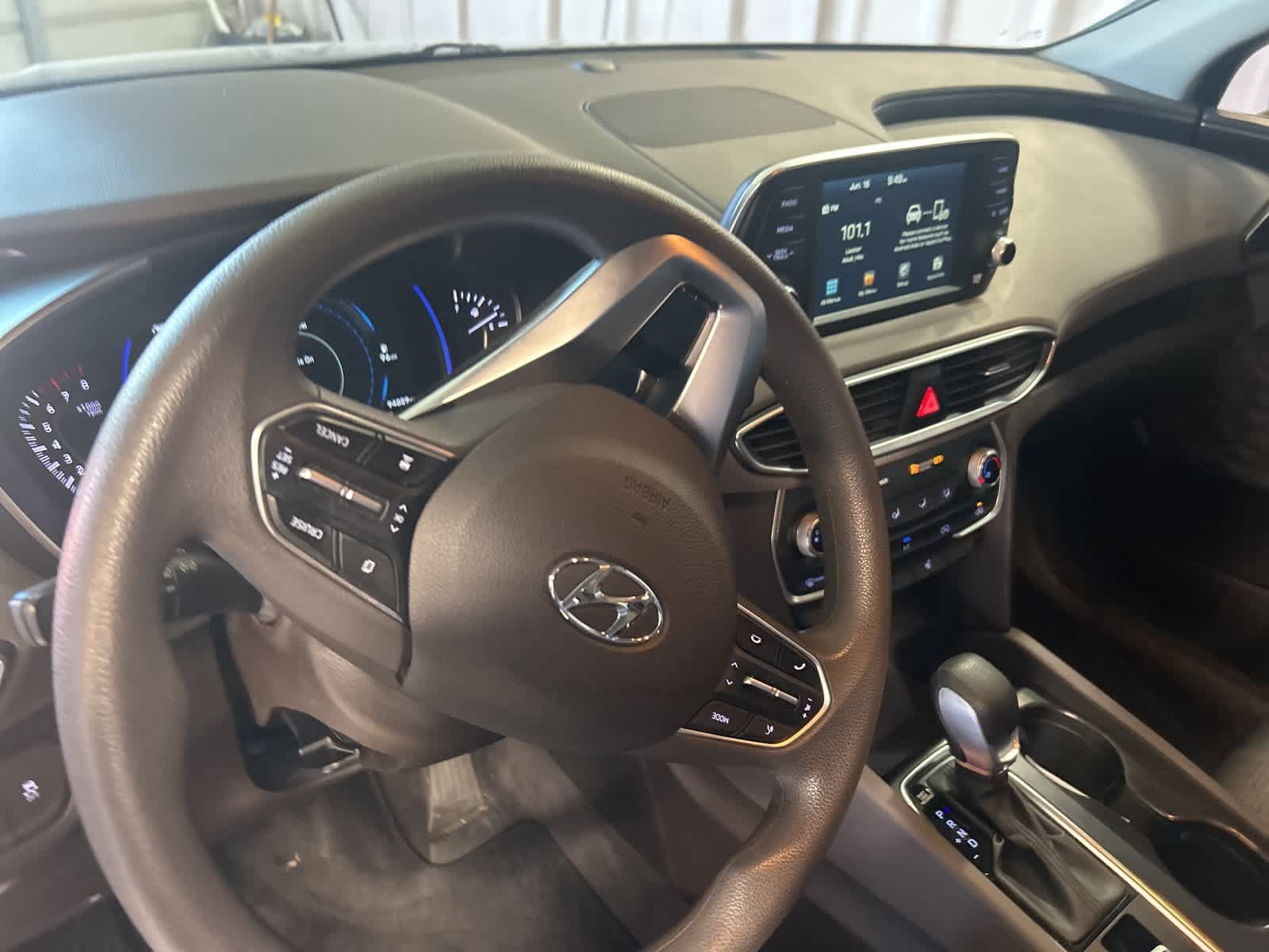 2019 Hyundai Santa Fe SEL 25