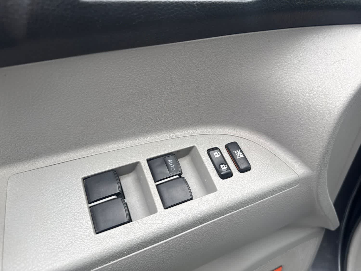 Thumbnail: 2013 Toyota Highlander - 17