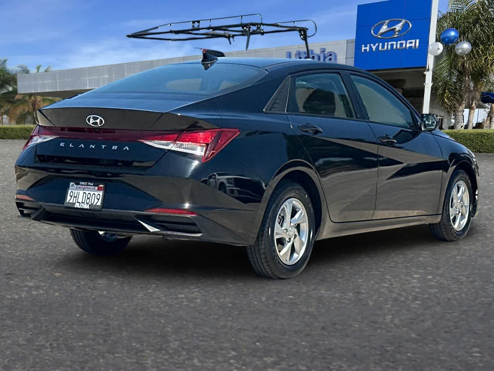 Thumbnail: 2023 Hyundai Elantra - 3