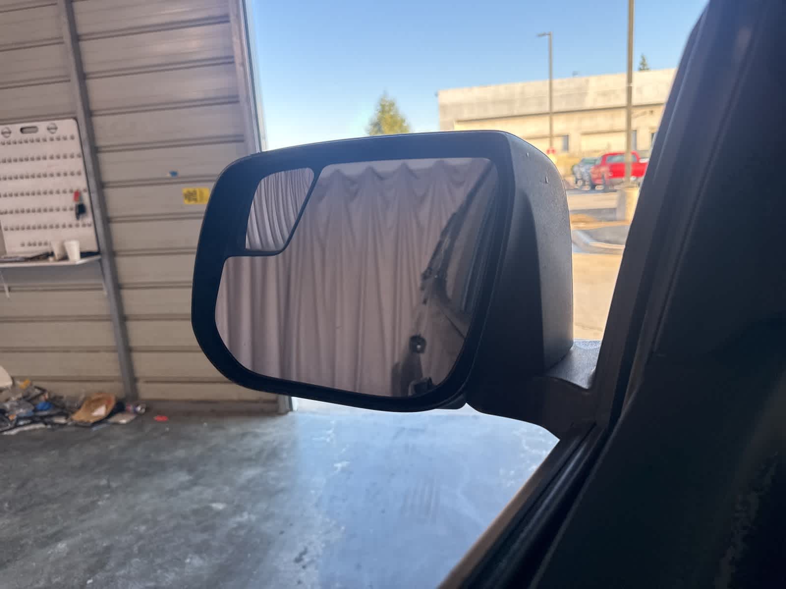 Thumbnail: 2018 Chevrolet Colorado - 23