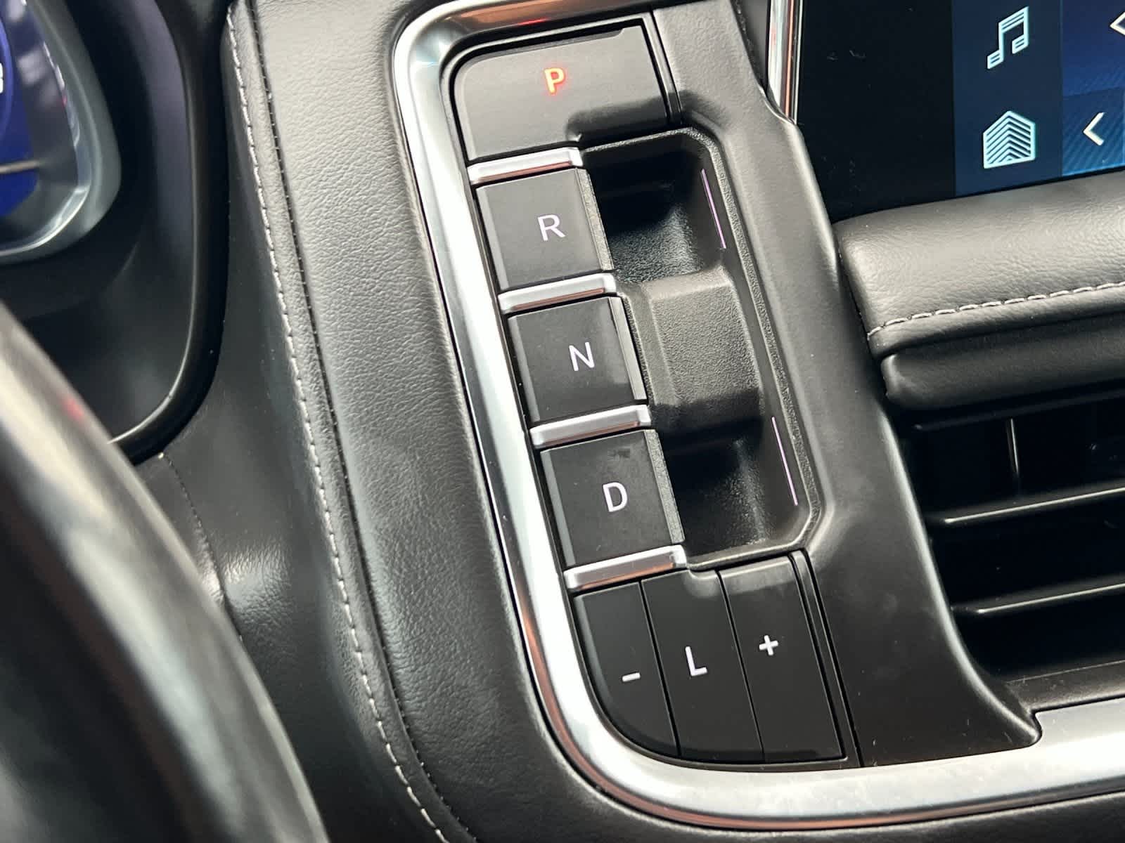 Thumbnail: 2022 Chevrolet Tahoe - 22