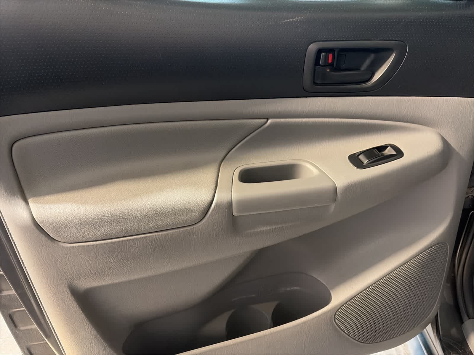 Thumbnail: 2013 Toyota Tacoma - 19