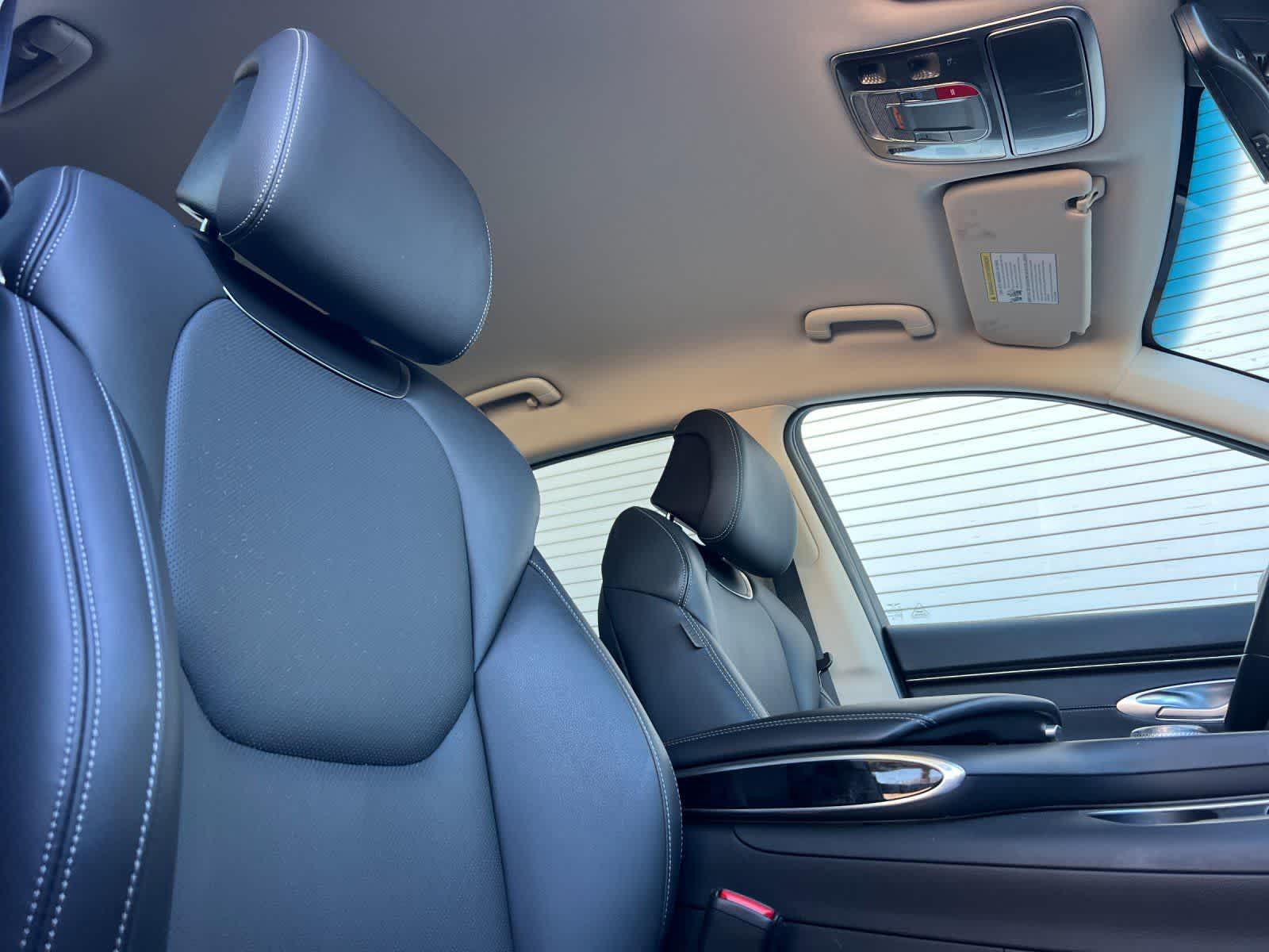 Thumbnail: 2025 Genesis GV70 - 18