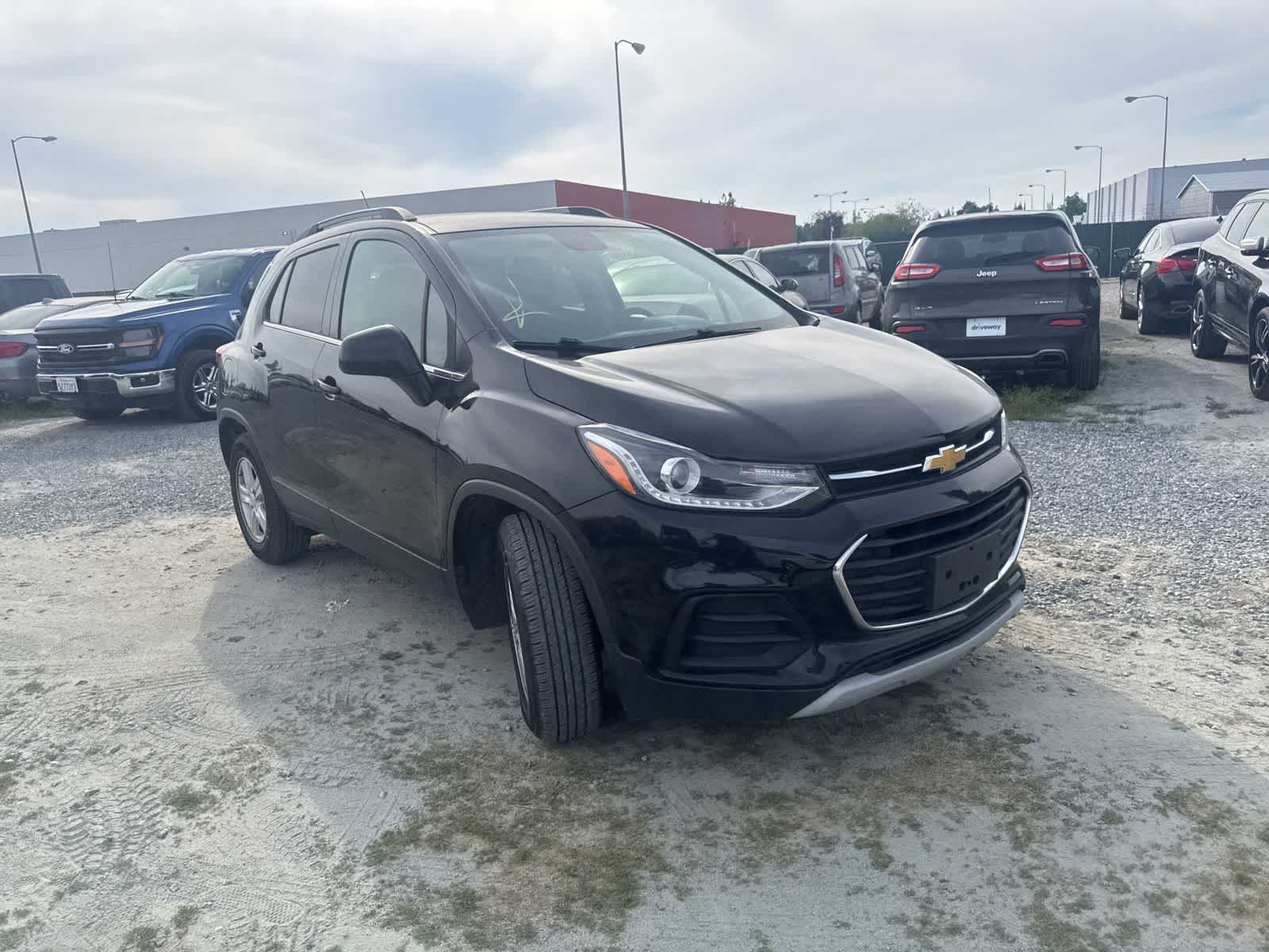 Thumbnail: 2020 Chevrolet Trax - 3