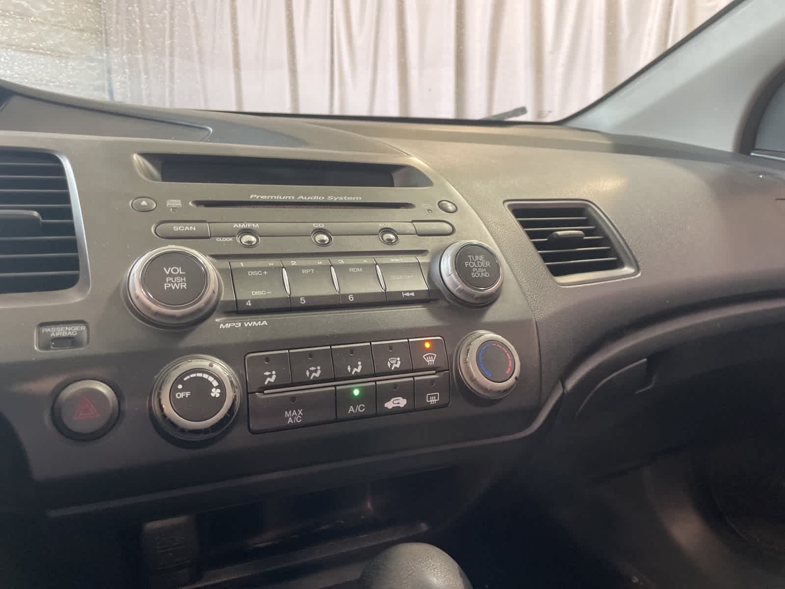 Thumbnail: 2011 Honda Civic - 20