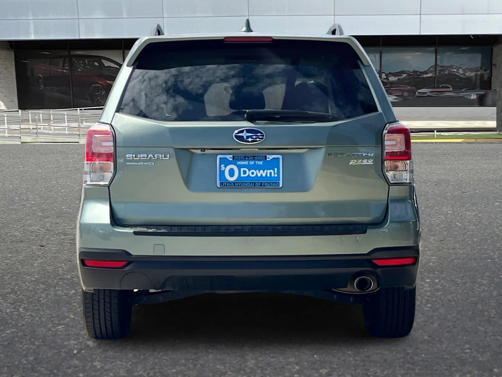 2017 Subaru Forester 2.5i Premium photo 3