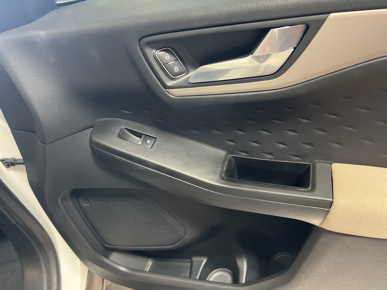 Thumbnail: 2020 Ford Escape - 18