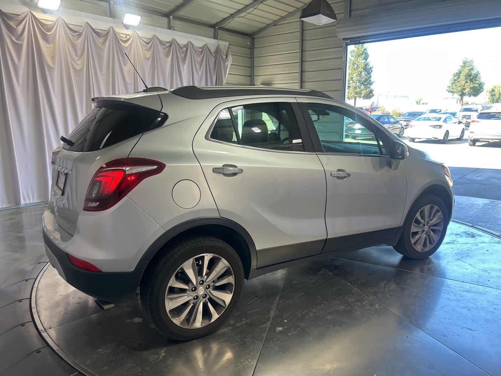 Thumbnail: 2018 Buick Encore - 8