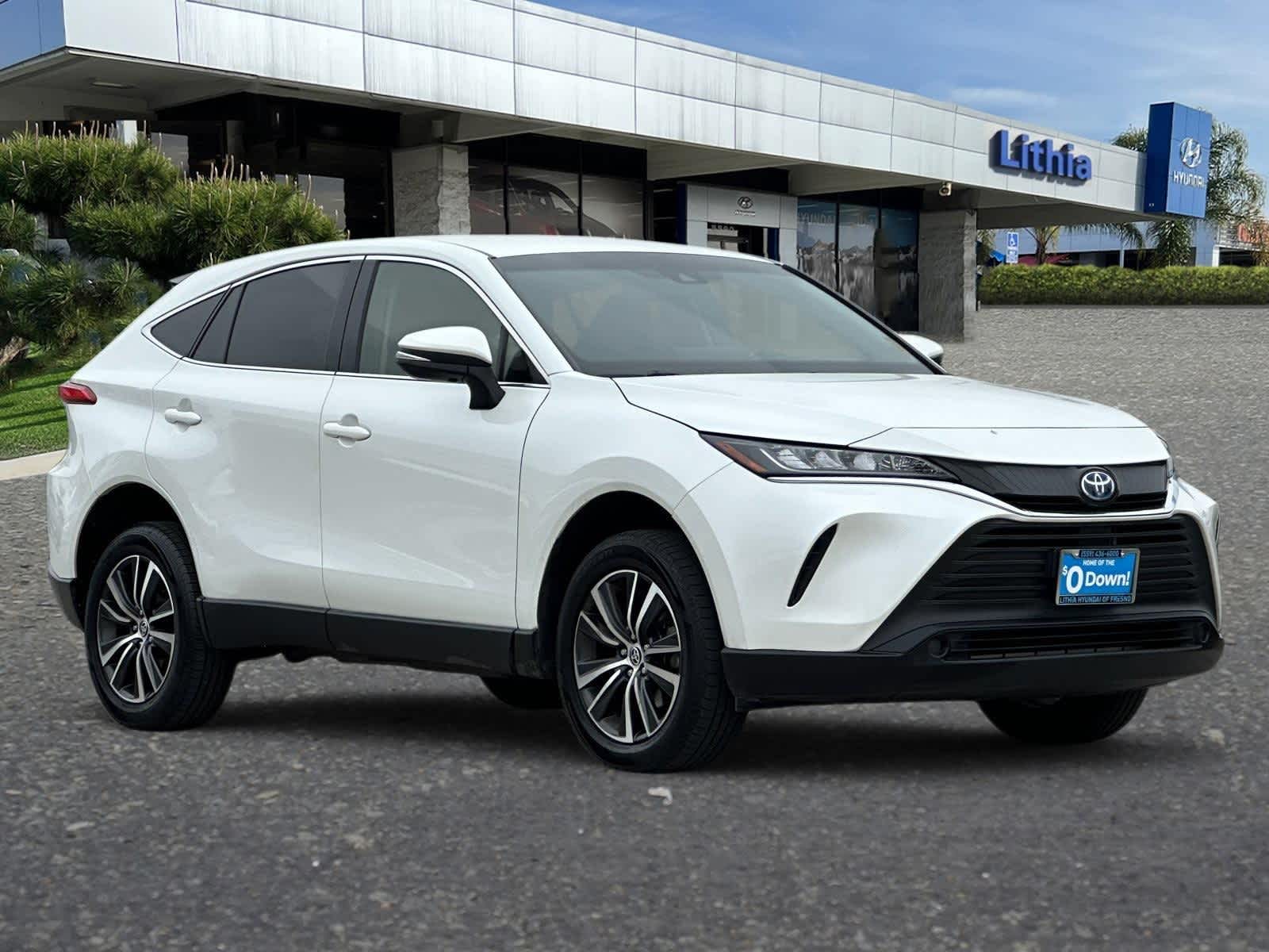 Thumbnail: 2022 Toyota Venza - 10