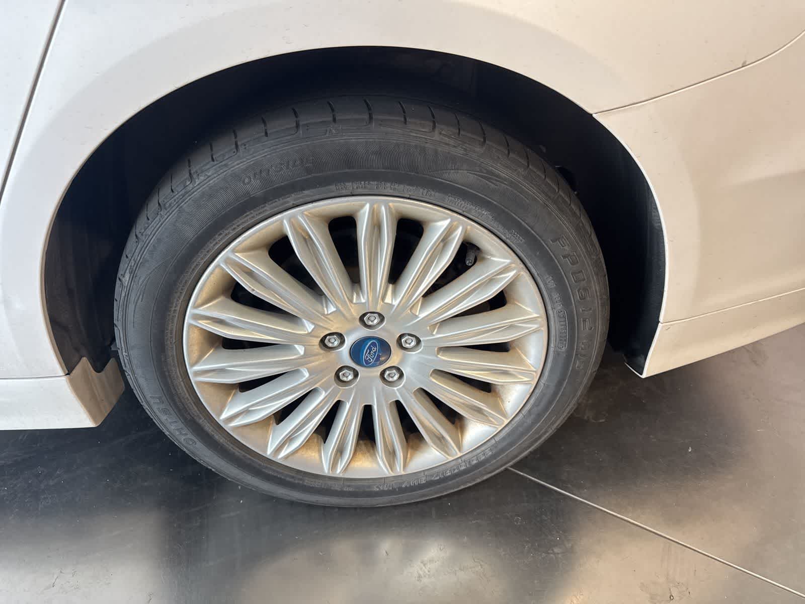 Thumbnail: 2013 Ford Fusion - 10