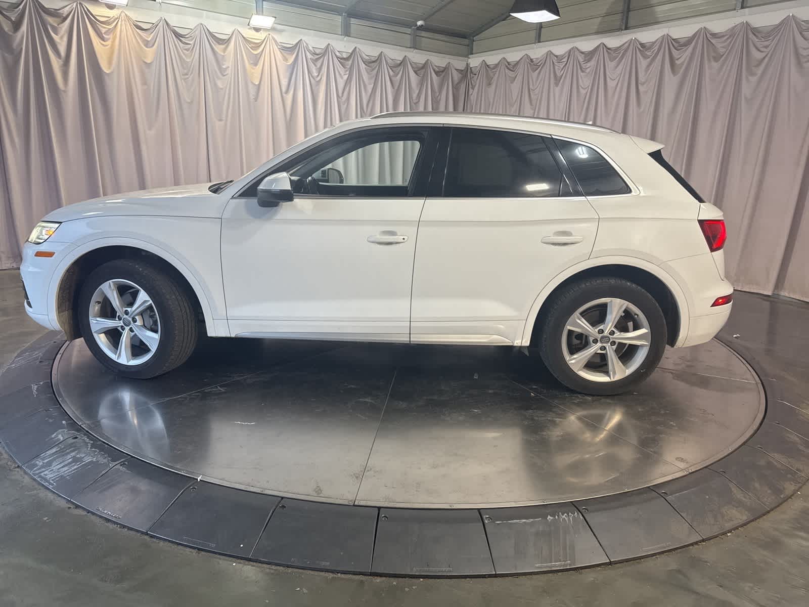 Thumbnail: 2020 Audi Q5 - 8