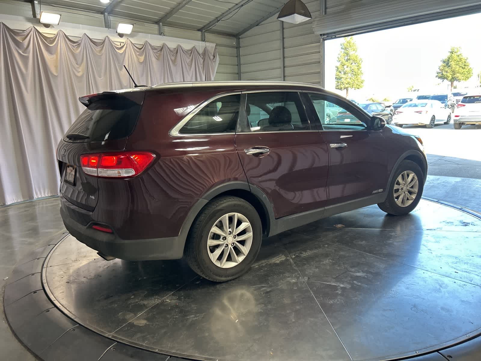 Thumbnail: 2018 Kia Sorento - 9
