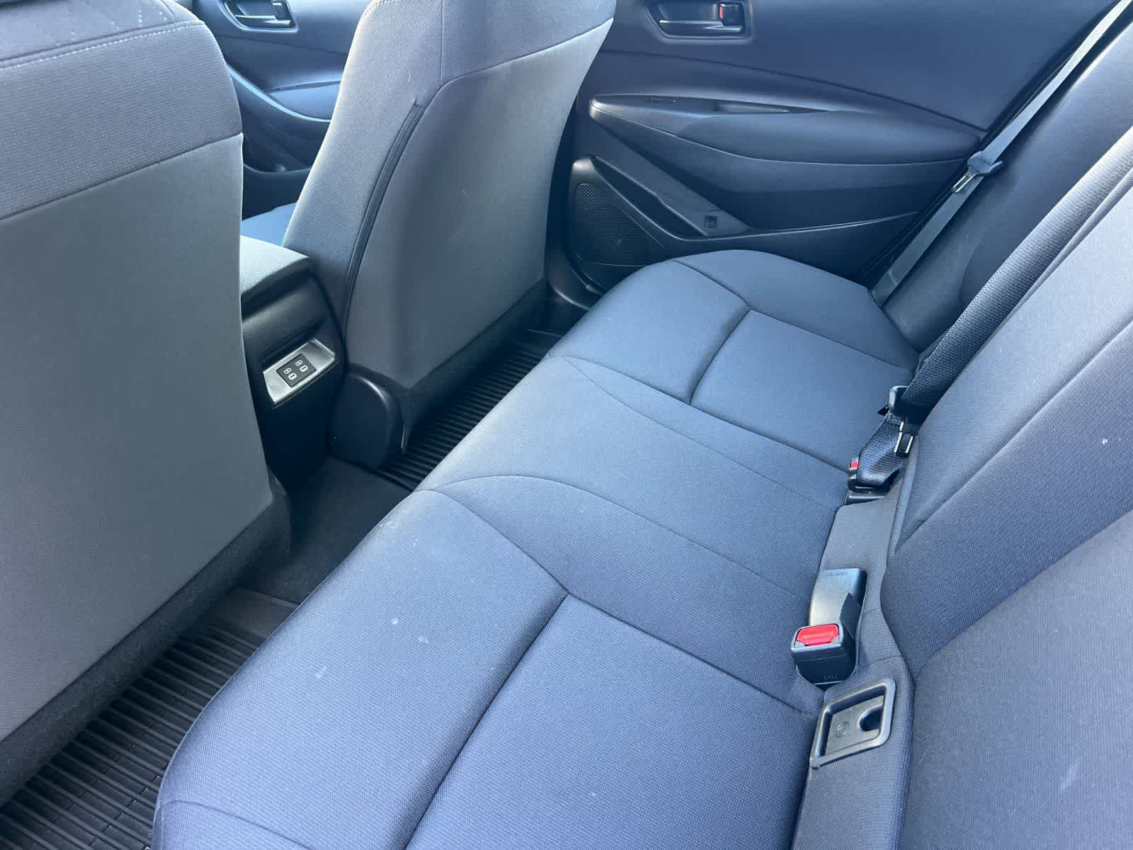 2025 Toyota Corolla LE photo 4