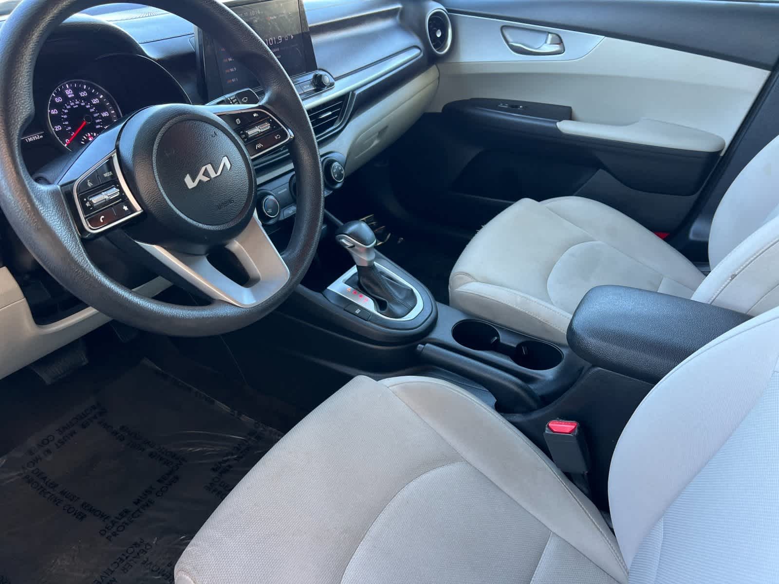 Thumbnail: 2023 Kia Forte - 11