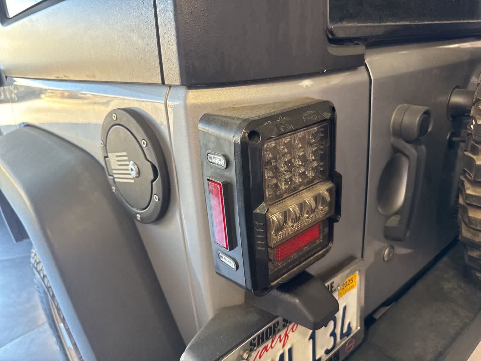 Thumbnail: 2013 Jeep Wrangler - 10