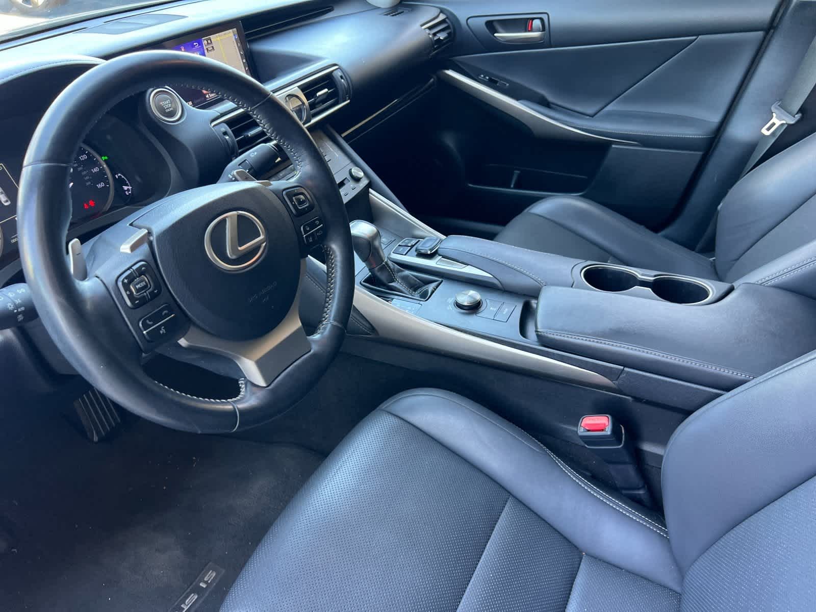 Thumbnail: 2019 Lexus IS - 11