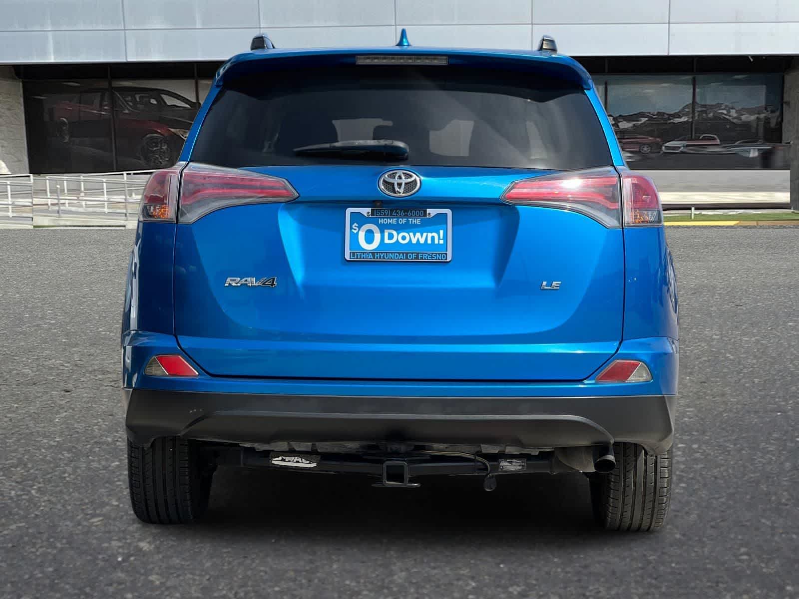 Thumbnail: 2017 Toyota RAV4 - 8