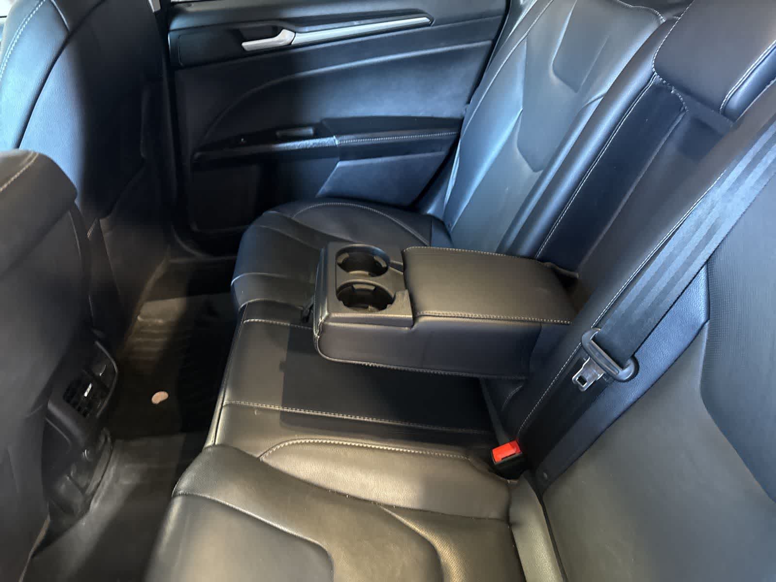 Thumbnail: 2020 Ford Fusion - 18