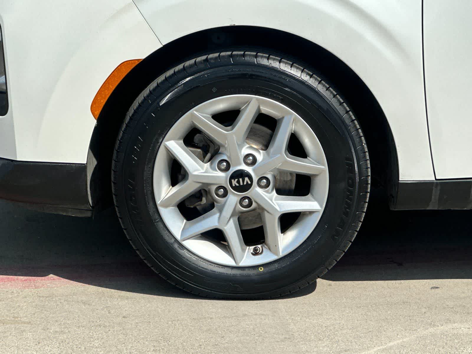 Thumbnail: 2020 Kia Soul - 26