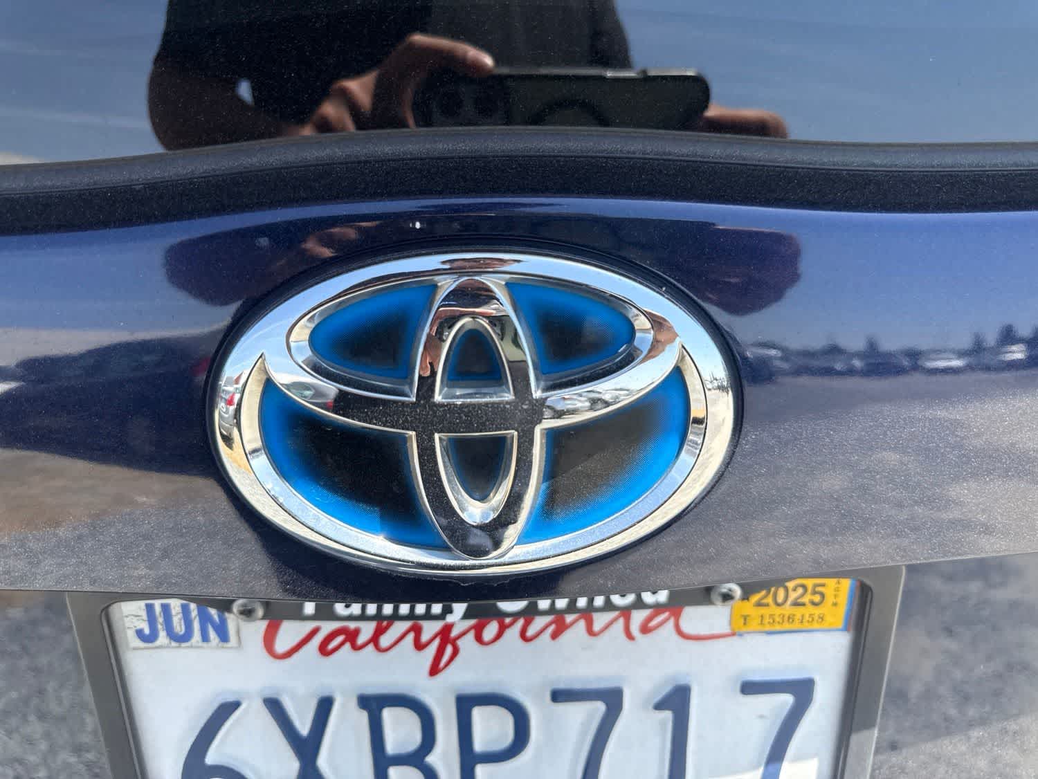 Thumbnail: 2012 Toyota Prius - 12