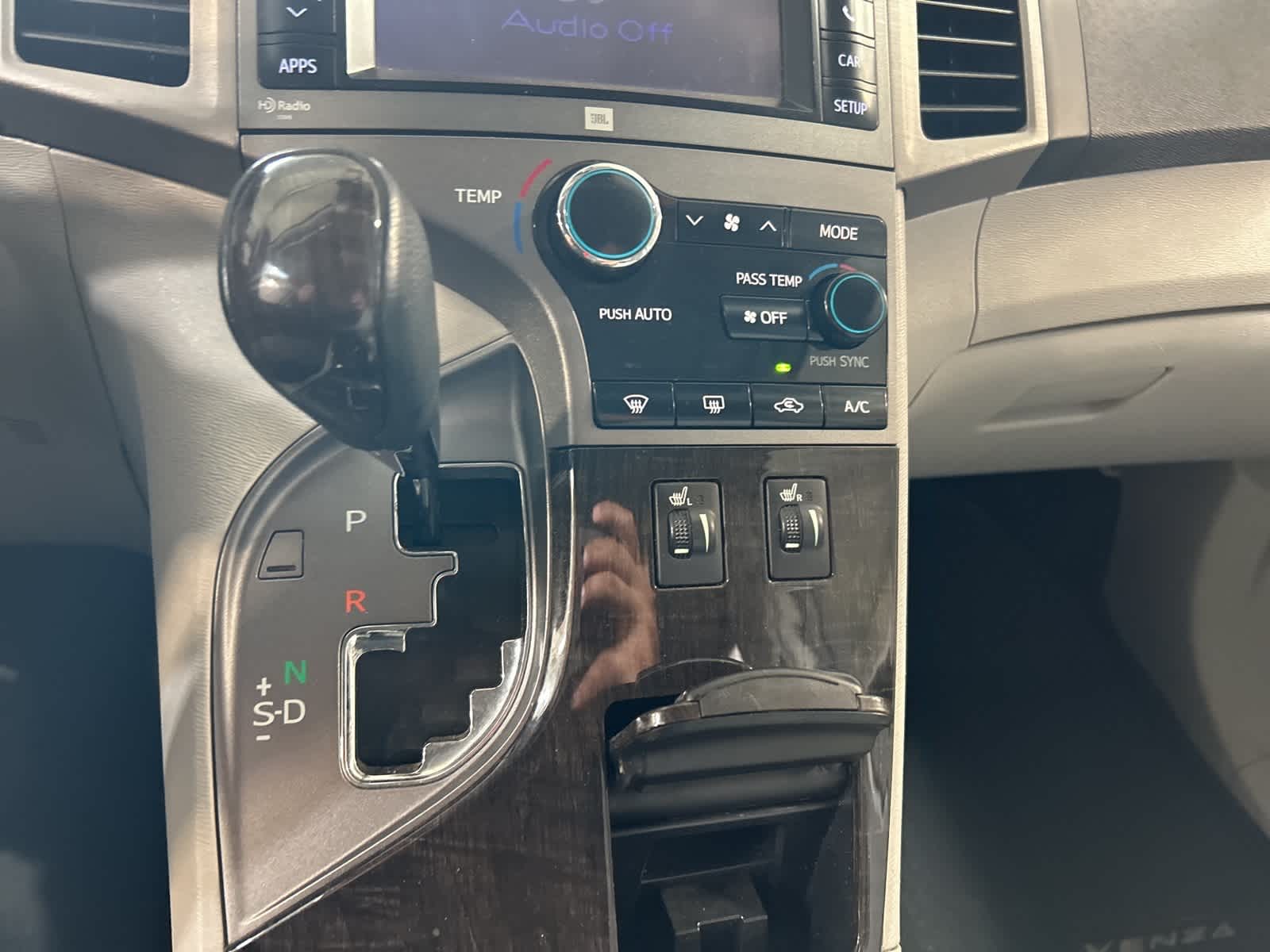 Thumbnail: 2014 Toyota Venza - 27