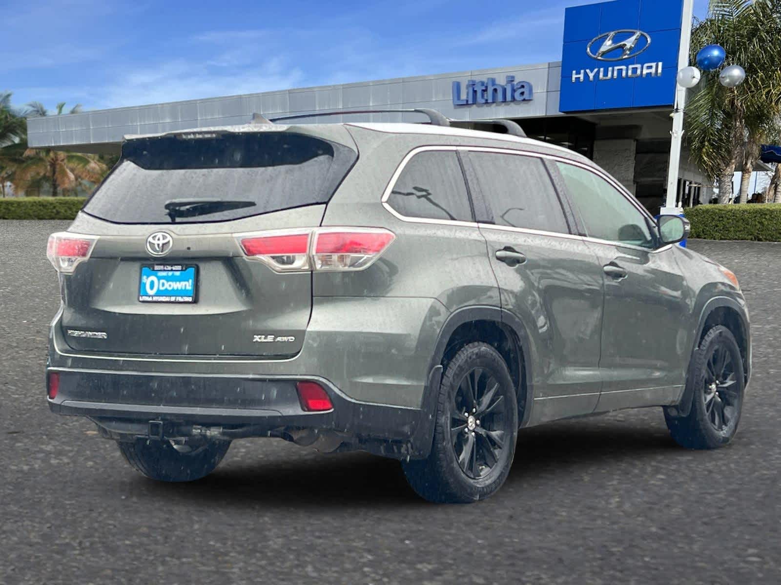 Thumbnail: 2015 Toyota Highlander - 2