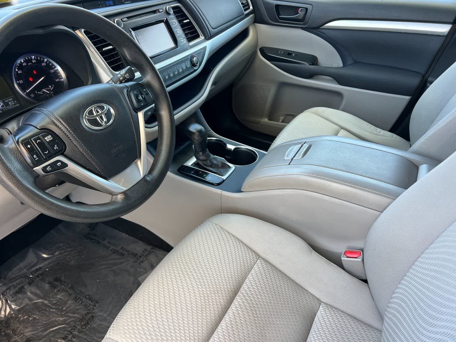 Thumbnail: 2014 Toyota Highlander - 12