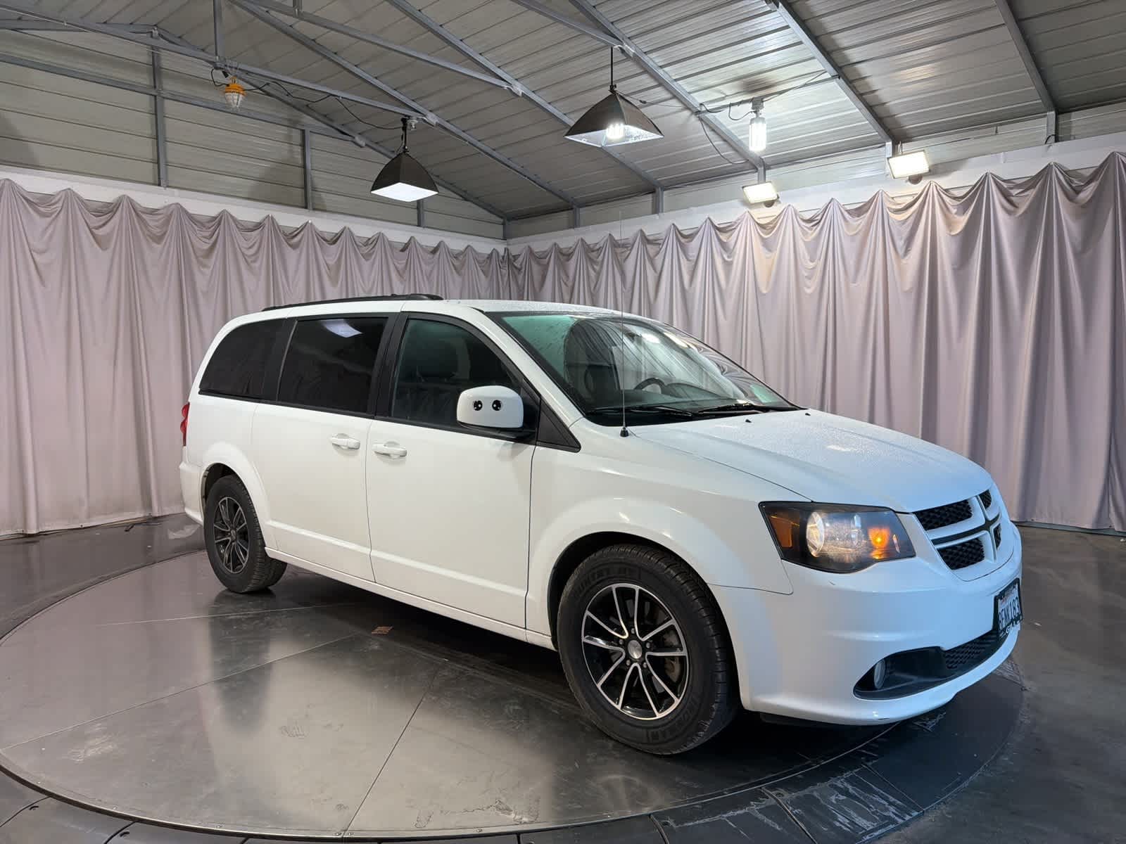 Thumbnail: 2019 Dodge Grand Caravan - 9