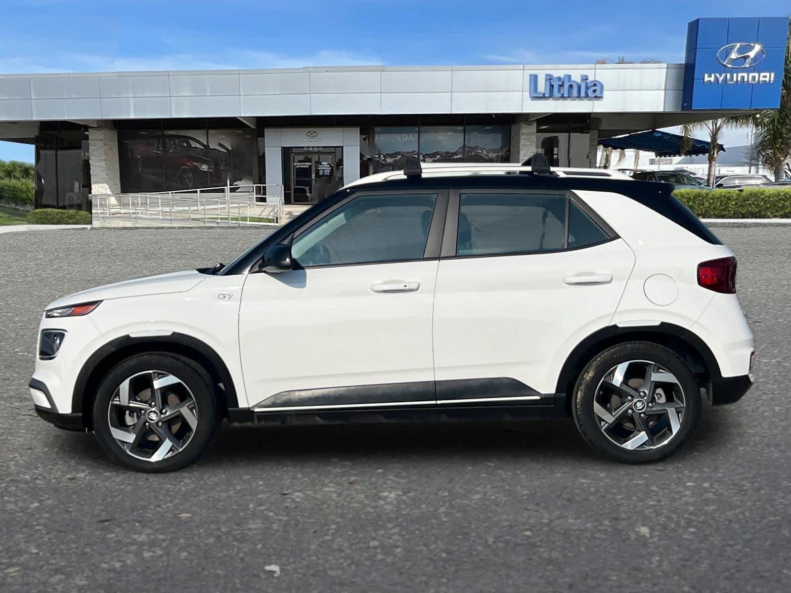 Thumbnail: 2023 Hyundai Venue - 5