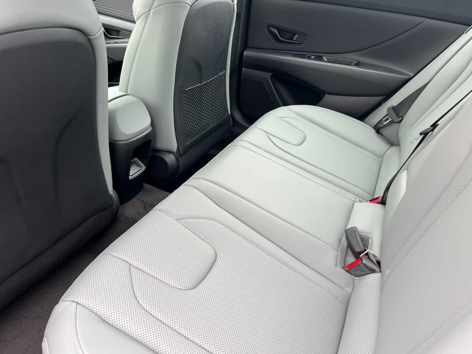 Thumbnail: 2025 Hyundai Elantra - 4