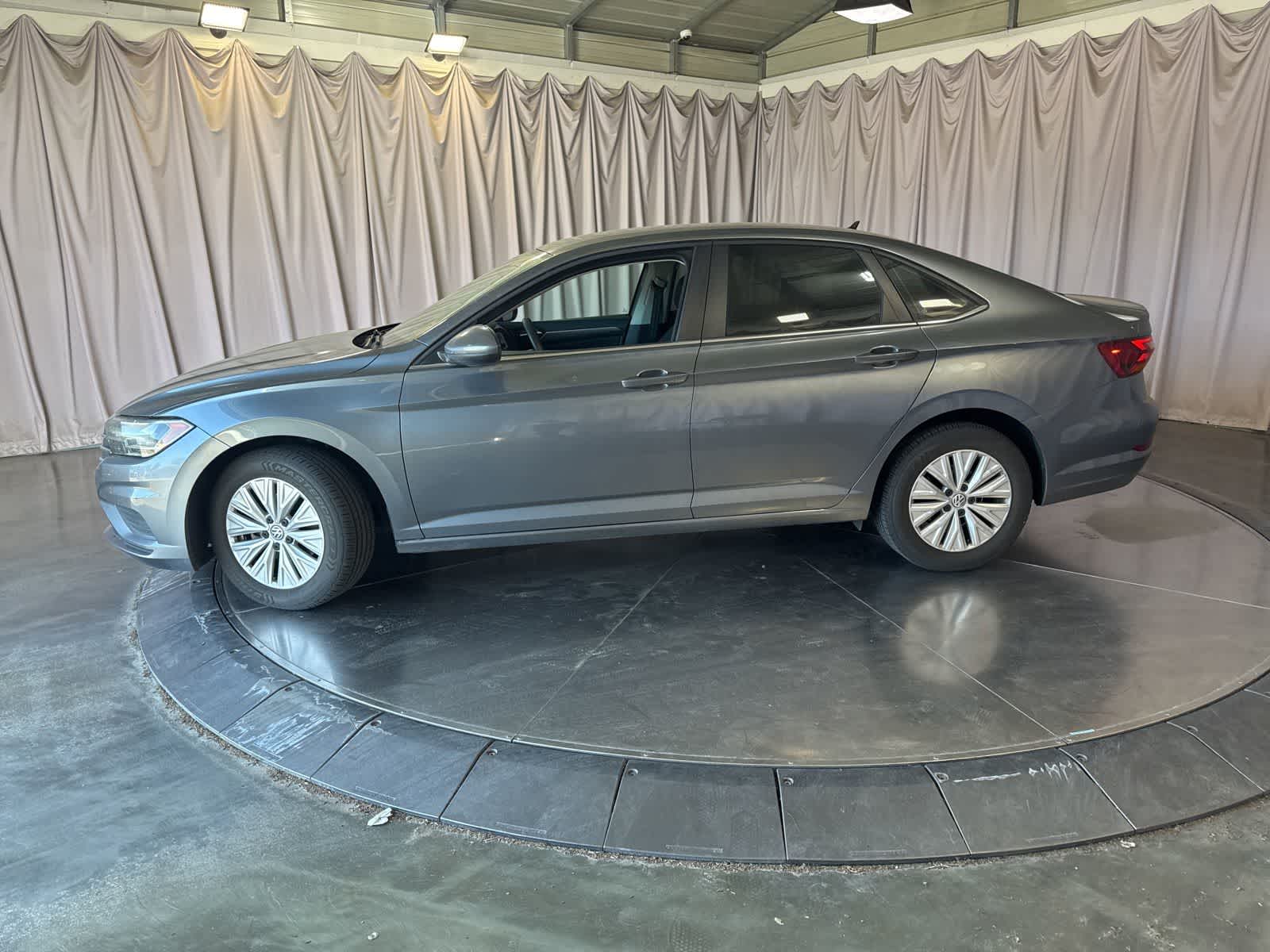 Thumbnail: 2019 Volkswagen Jetta - 6